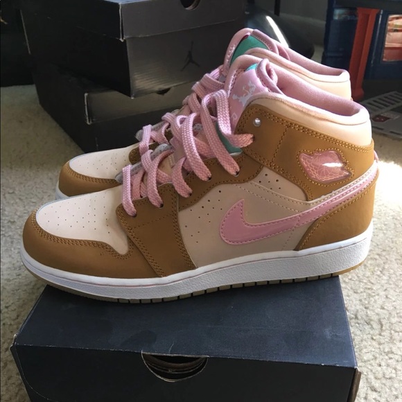 Jordan Shoes - Lola Bunny’s 1s